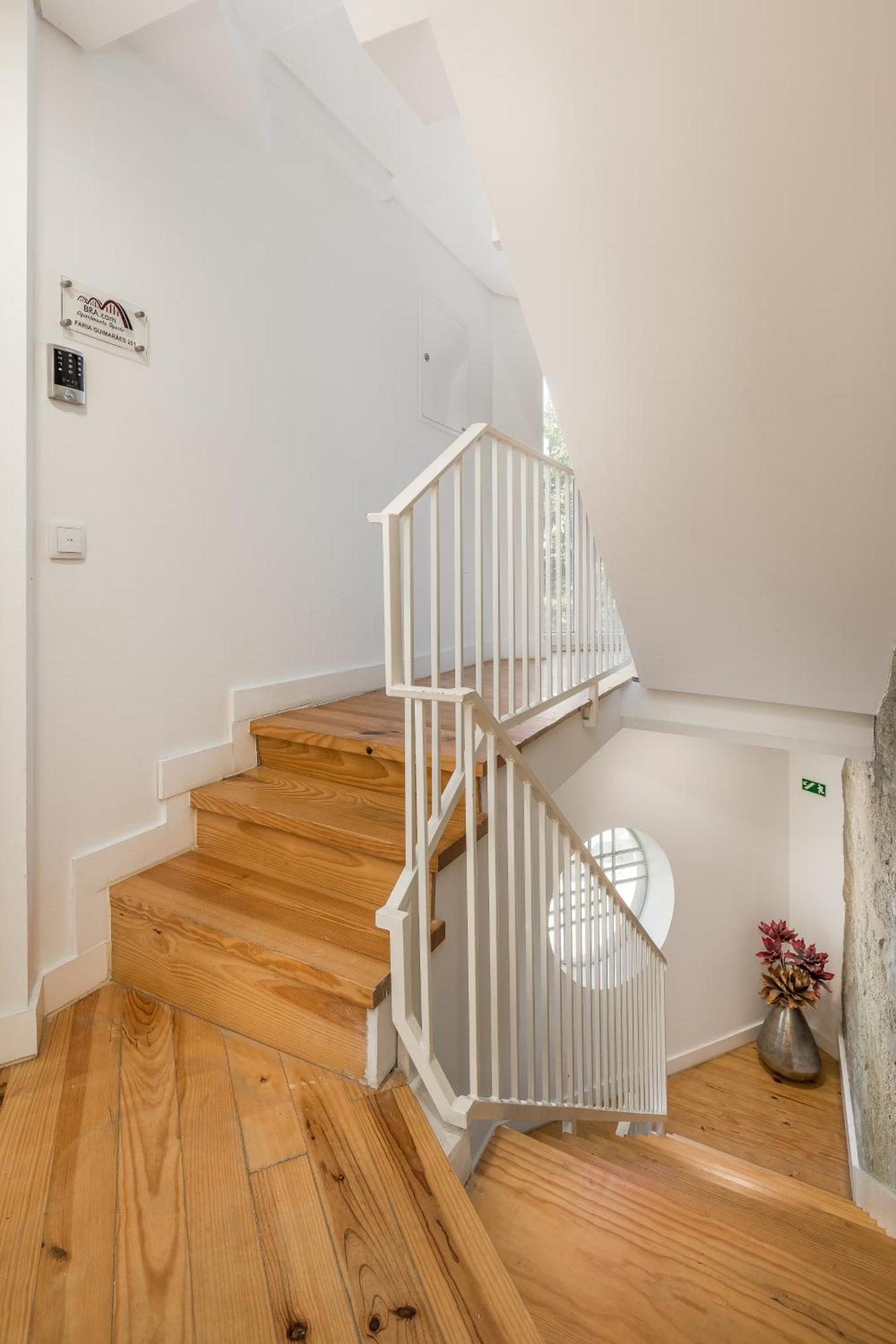 Bra.Com Apartments Oporto Faria Guimaraes Ngoại thất bức ảnh